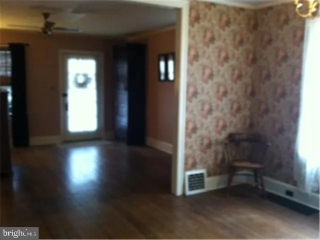 $2,100 | 531 Willow Street, Bordentown, NJ 08505