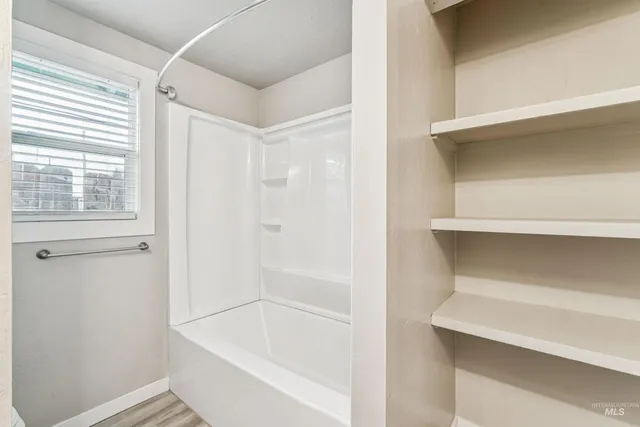 $837,000 | 2105 Airport Avenue, Caldwell, ID 83605