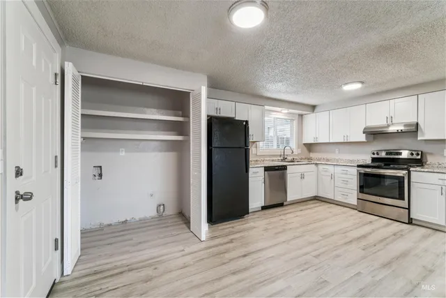 $837,000 | 2105 Airport Avenue, Caldwell, ID 83605