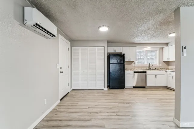 $837,000 | 2105 Airport Avenue, Caldwell, ID 83605