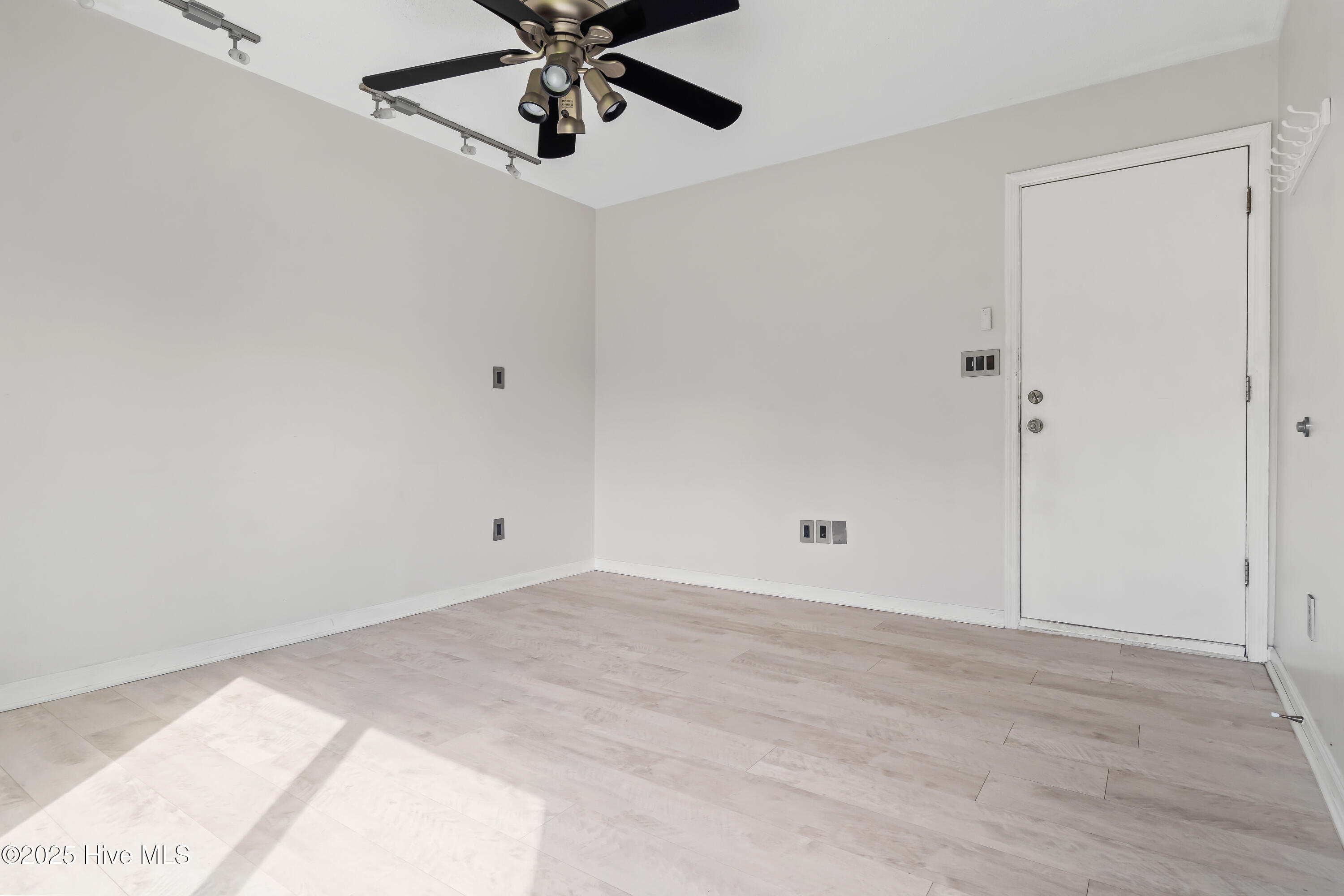 211 Dennis Road Jacksonville, NC 28546 - Photo 12 of 27 12