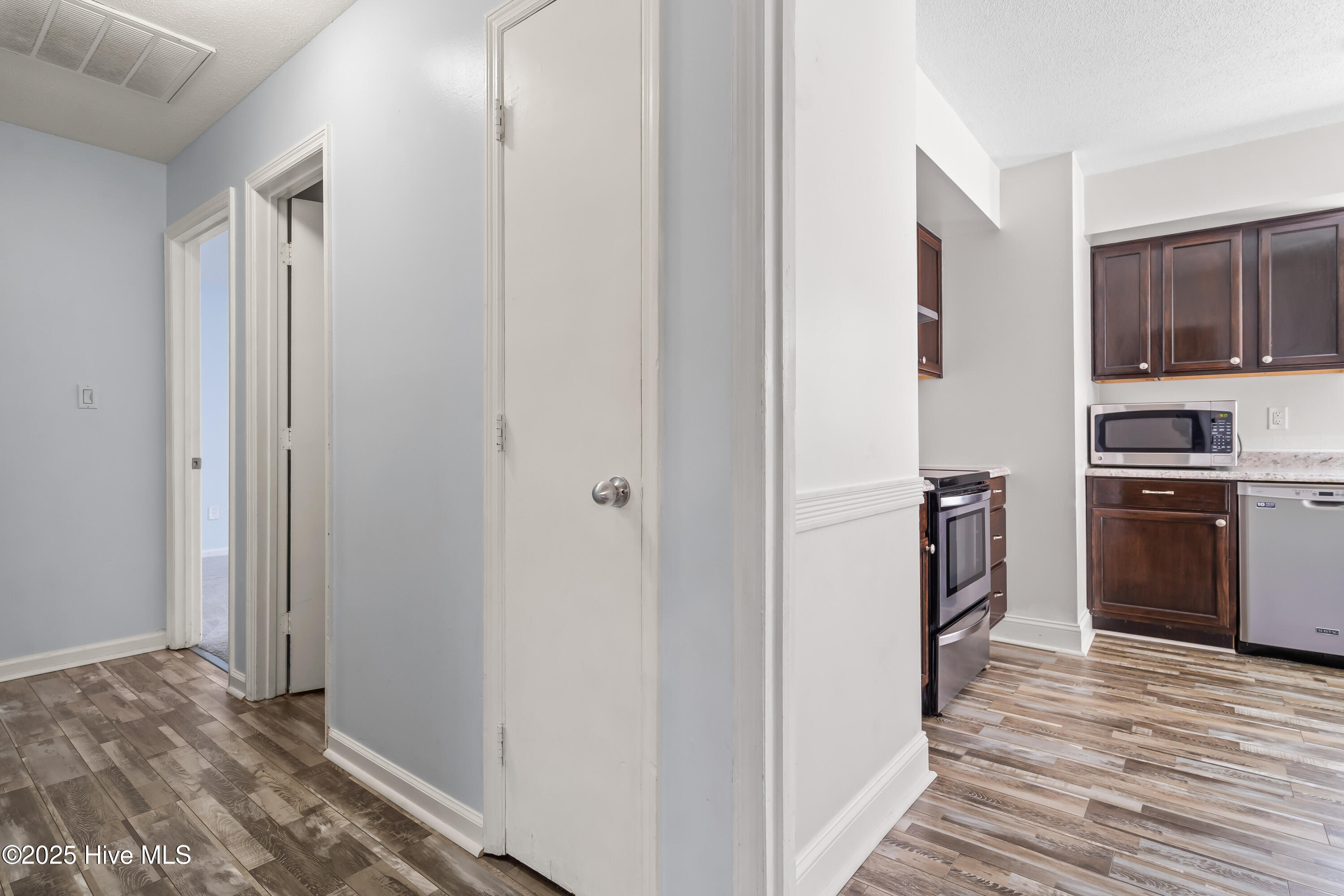 211 Dennis Road Jacksonville, NC 28546 - Photo 7 of 27 7