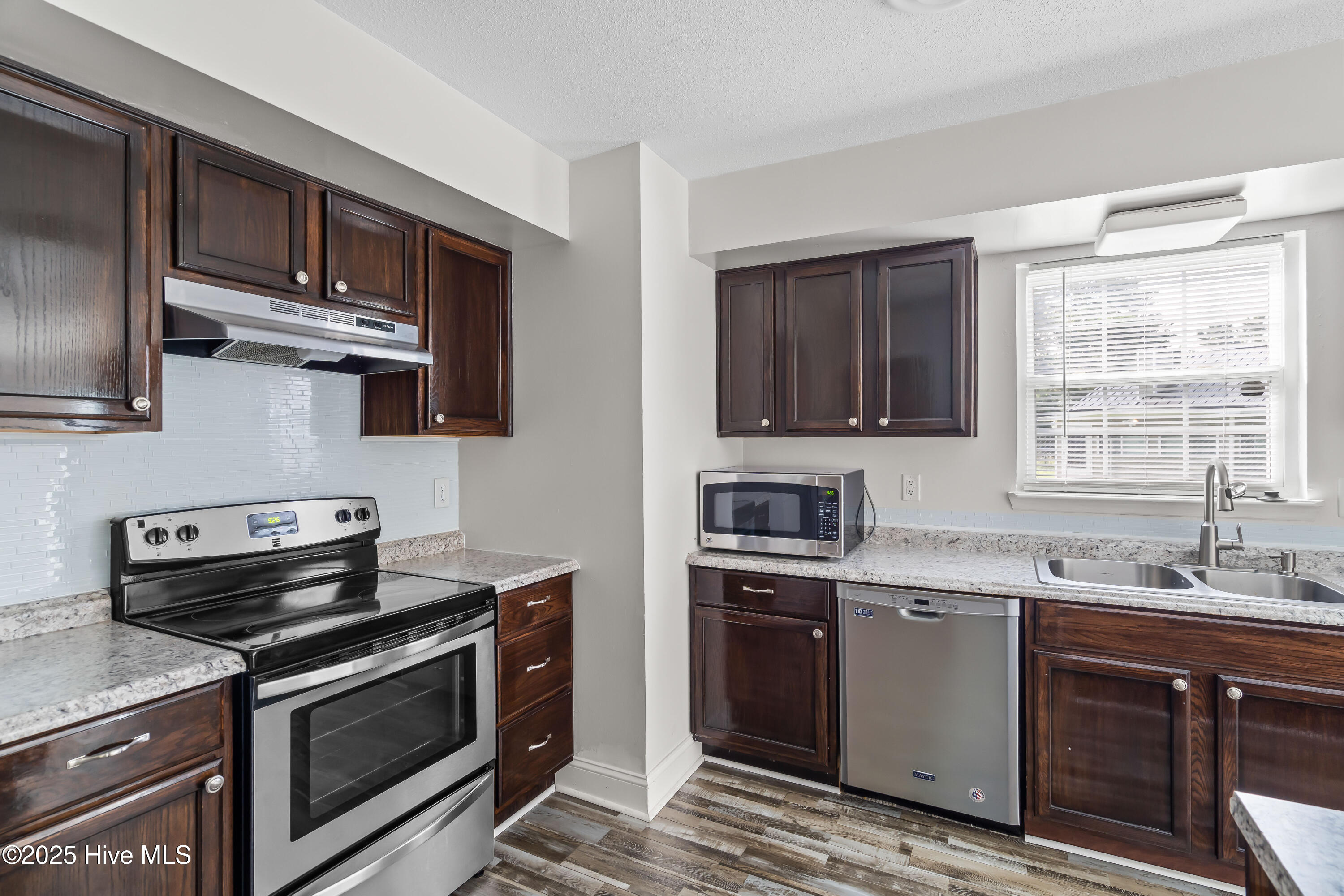 211 Dennis Road Jacksonville, NC 28546 - Photo 8 of 27 8