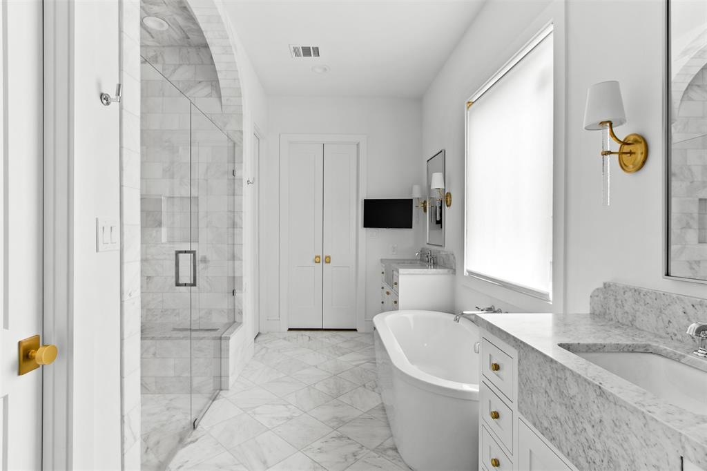 3963 Rochelle Drive Dallas, TX 75220 - Photo 25 of 35 Gallery Image 25