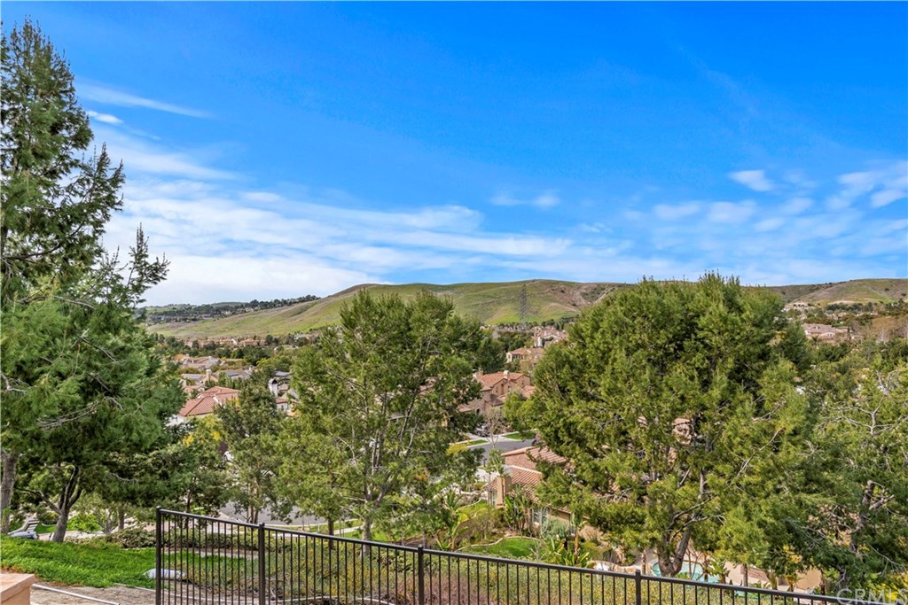 10 Salvatore Ladera Ranch, CA 92694 - Photo 5 of 37