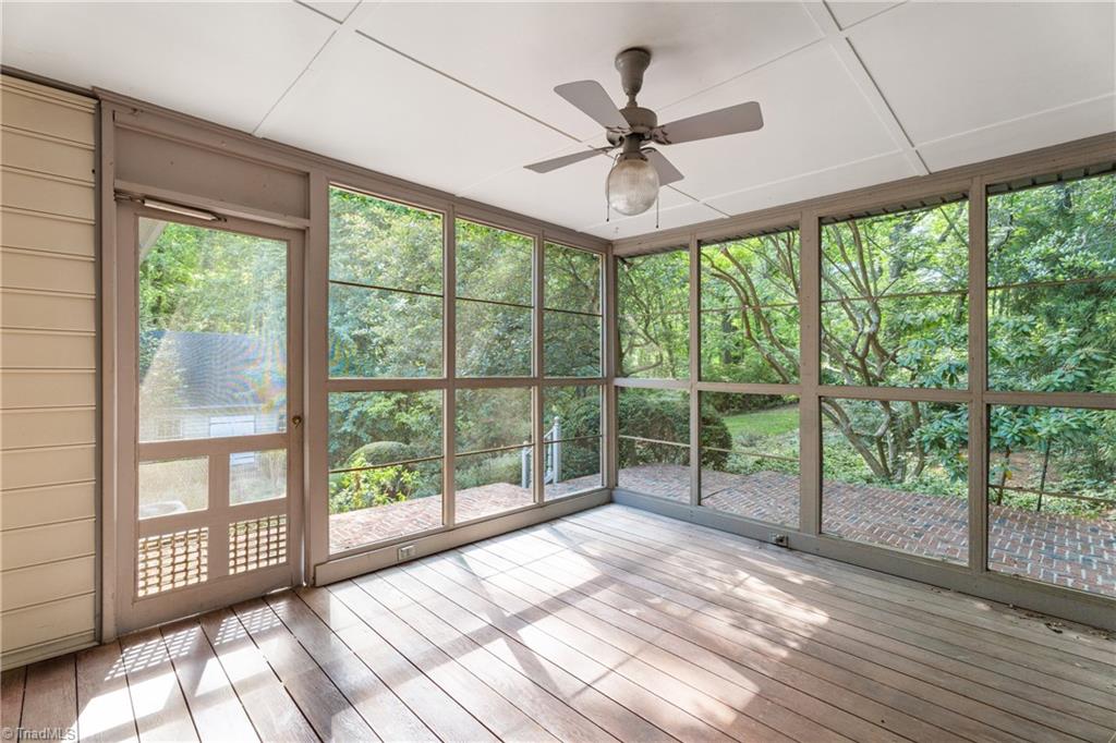 2460 Vincent Road Winston-Salem, NC 27106 - Photo 3 of 41