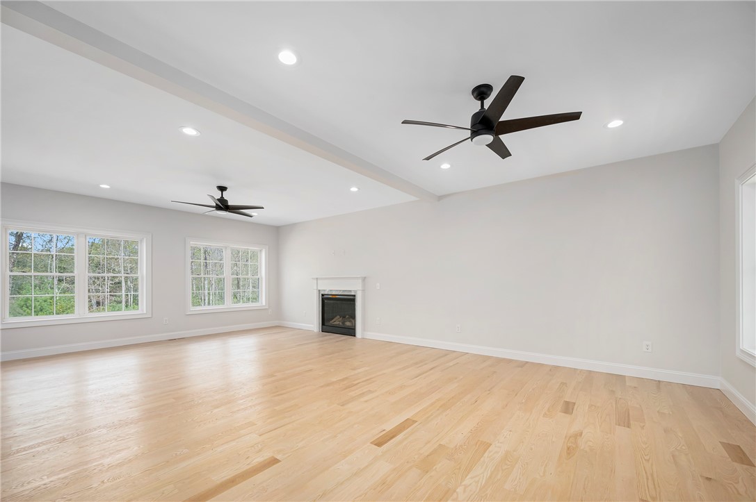 341 Burnt Hill Road Scituate, RI 02831 - Photo 14 of 38