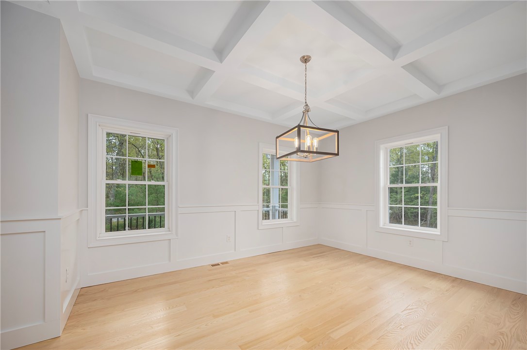 341 Burnt Hill Road Scituate, RI 02831 - Photo 16 of 38