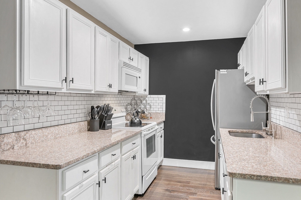 200 Market Street, Unit 3010 Lowell, MA 01852 - Photo 5 of 24