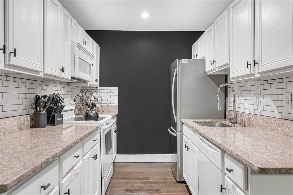 200 Market Street, Unit 3010 Lowell, MA 01852 - Photo 6 of 24