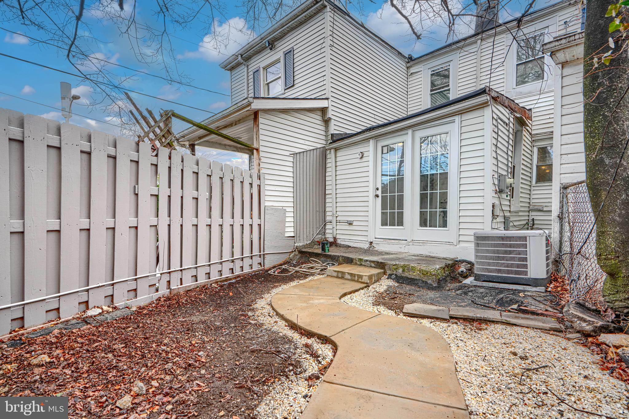 3606 Old York Road Baltimore, MD 21218 - Photo 32 of 35 a front view of a house