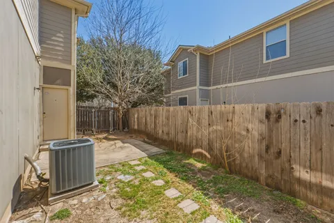 $1,695 | 14512 Harris Ridge Boulevard, Unit A, Pflugerville, TX 78660