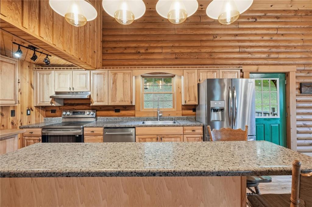 527 Little Creek Road Amity, PA 15311 - Photo 13 of 50