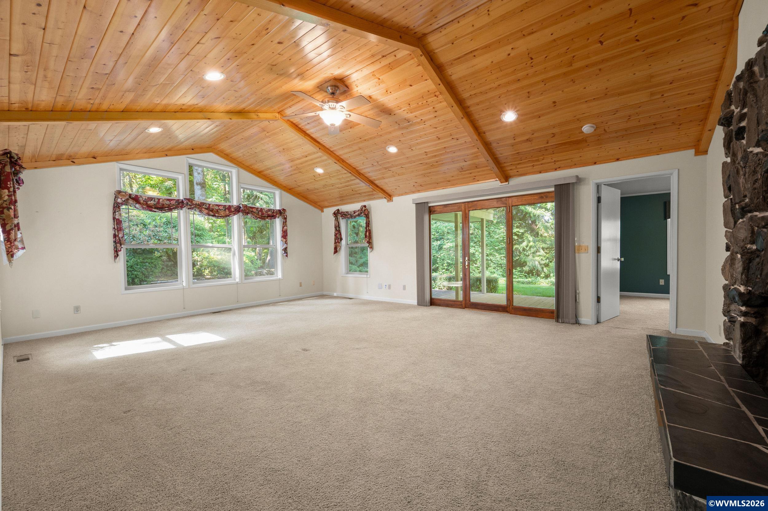 41886 Deerhorn Road Springfield, OR 97478 - Photo 16 of 49