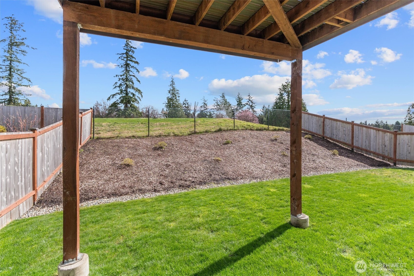 421 Rockefeller Avenue Everett, WA 98201 - Photo 13 of 40 a view of a backyard with a garden