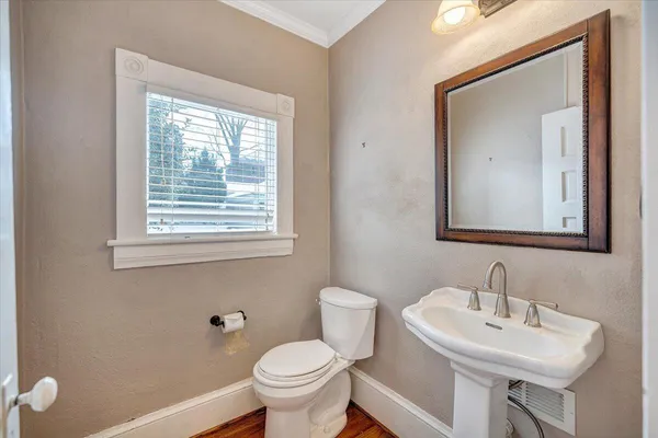 $420,000 | 518 Walnut Avenue Southwest, Roanoke, VA 24016
