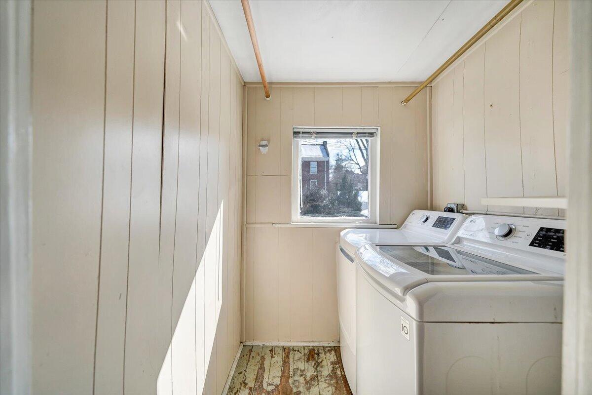 518 Walnut Avenue Southwest Roanoke, VA 24016 - Photo 23 of 42 37-MIB04639