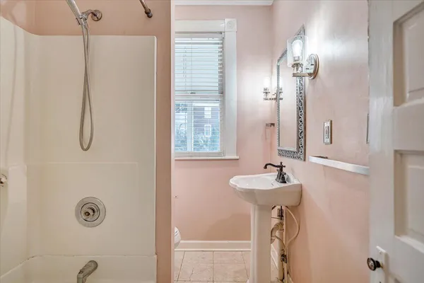 $420,000 | 518 Walnut Avenue Southwest, Roanoke, VA 24016