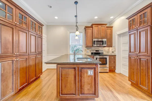 $420,000 | 518 Walnut Avenue Southwest, Roanoke, VA 24016