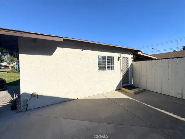 $1,700 | 1322 West 11th Street, Upland, CA 91786