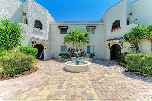 $399,900 | 6101 34th Street West, Unit 3D, Bradenton, FL 34210