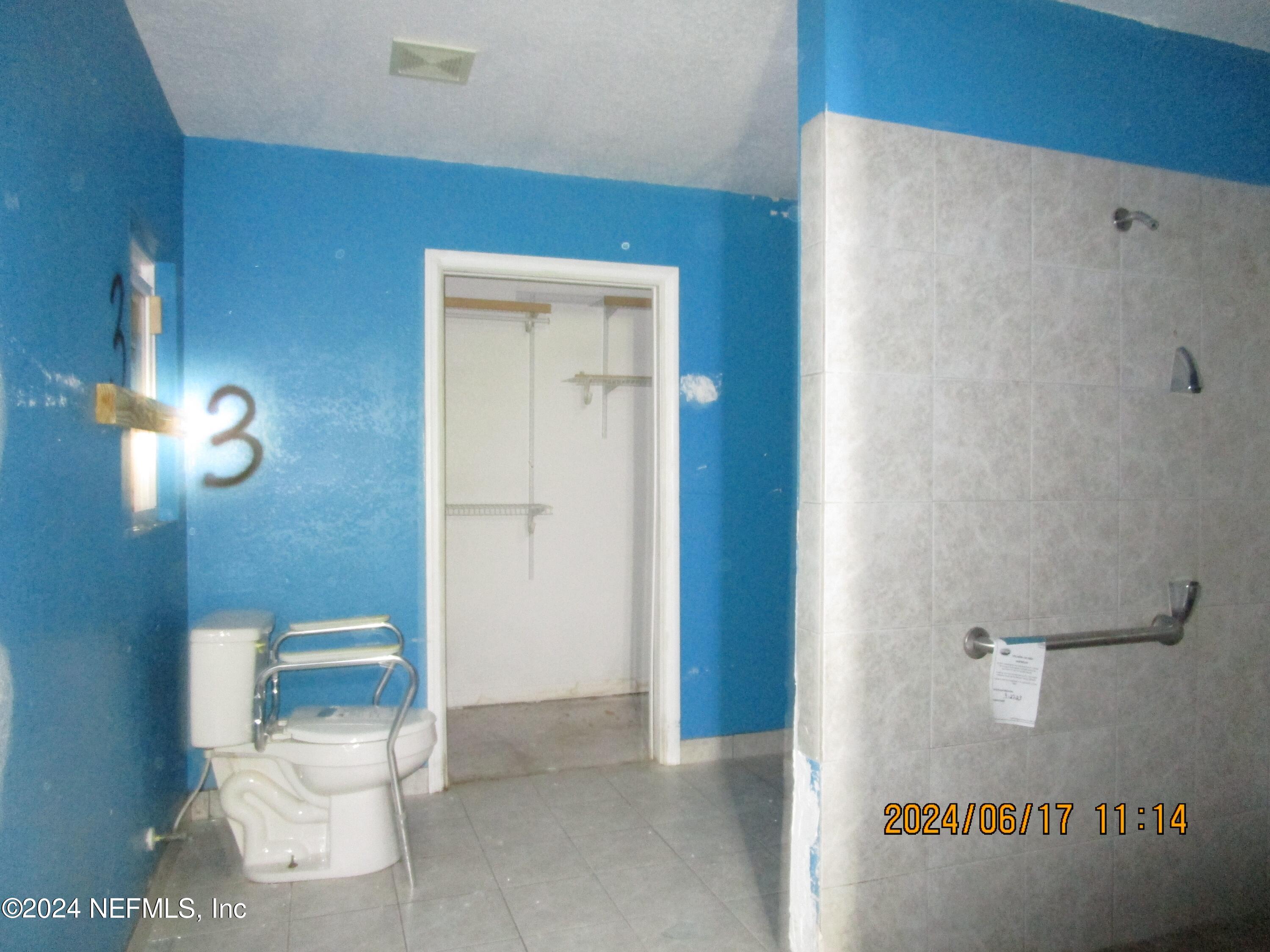 9302 Holden Park Road Hawthorne, FL 32640 - Photo 12 of 15 9302 Holden Park - bath 2