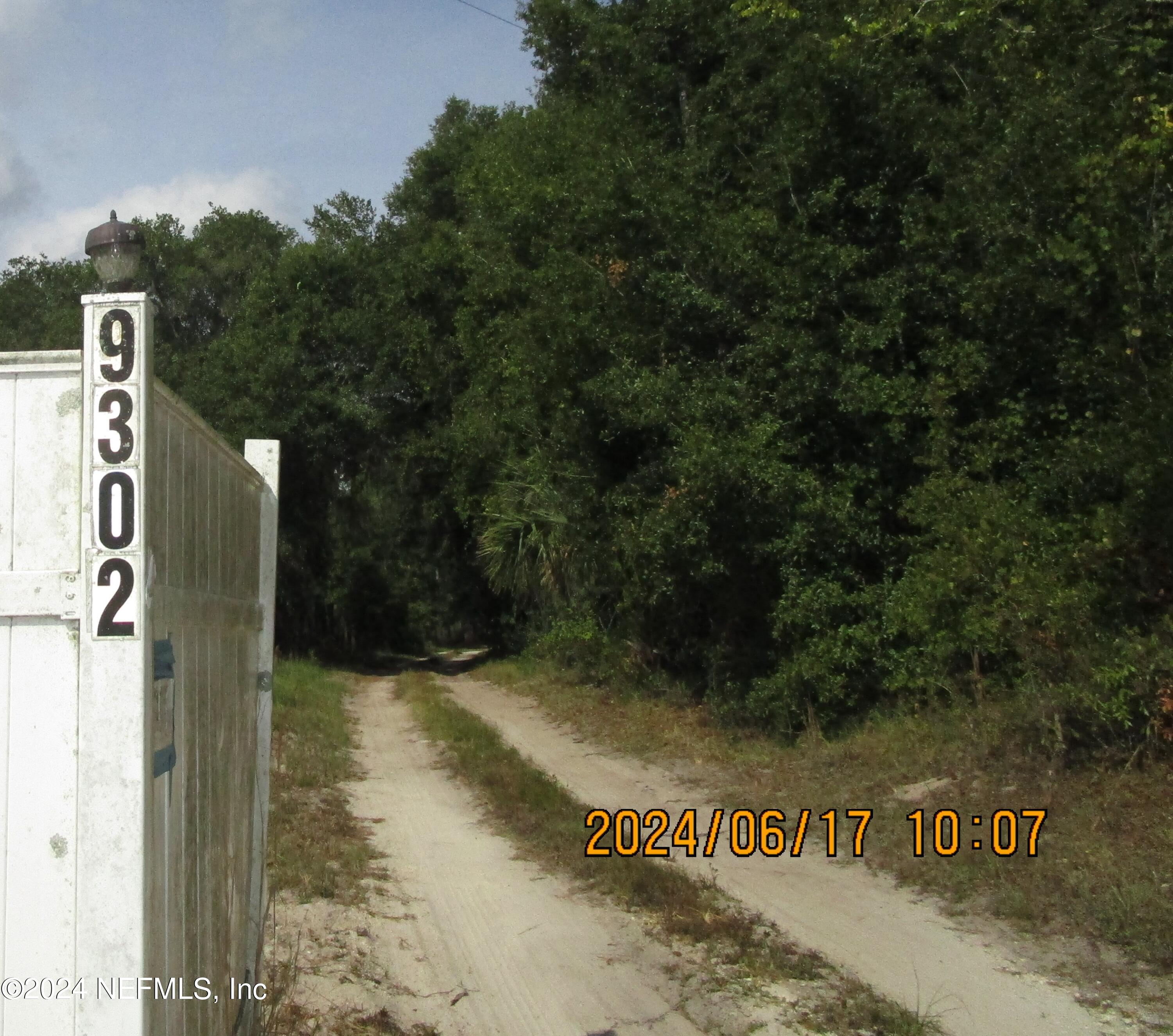 9302 Holden Park Road Hawthorne, FL 32640 - Photo 15 of 15 9302 Holden Park - private road leading