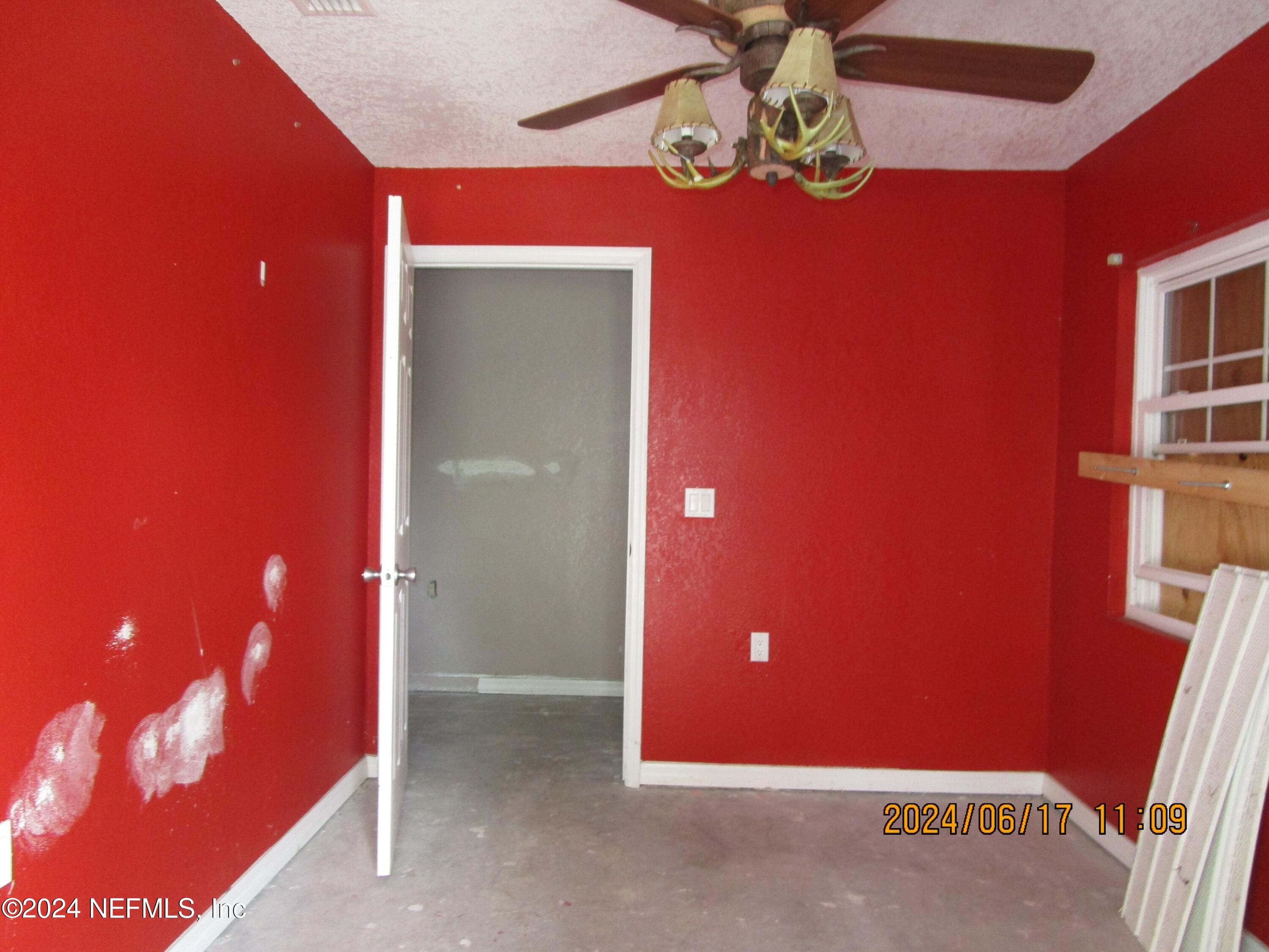 9302 Holden Park Road Hawthorne, FL 32640 - Photo 5 of 15 9302 Holden Park - office area