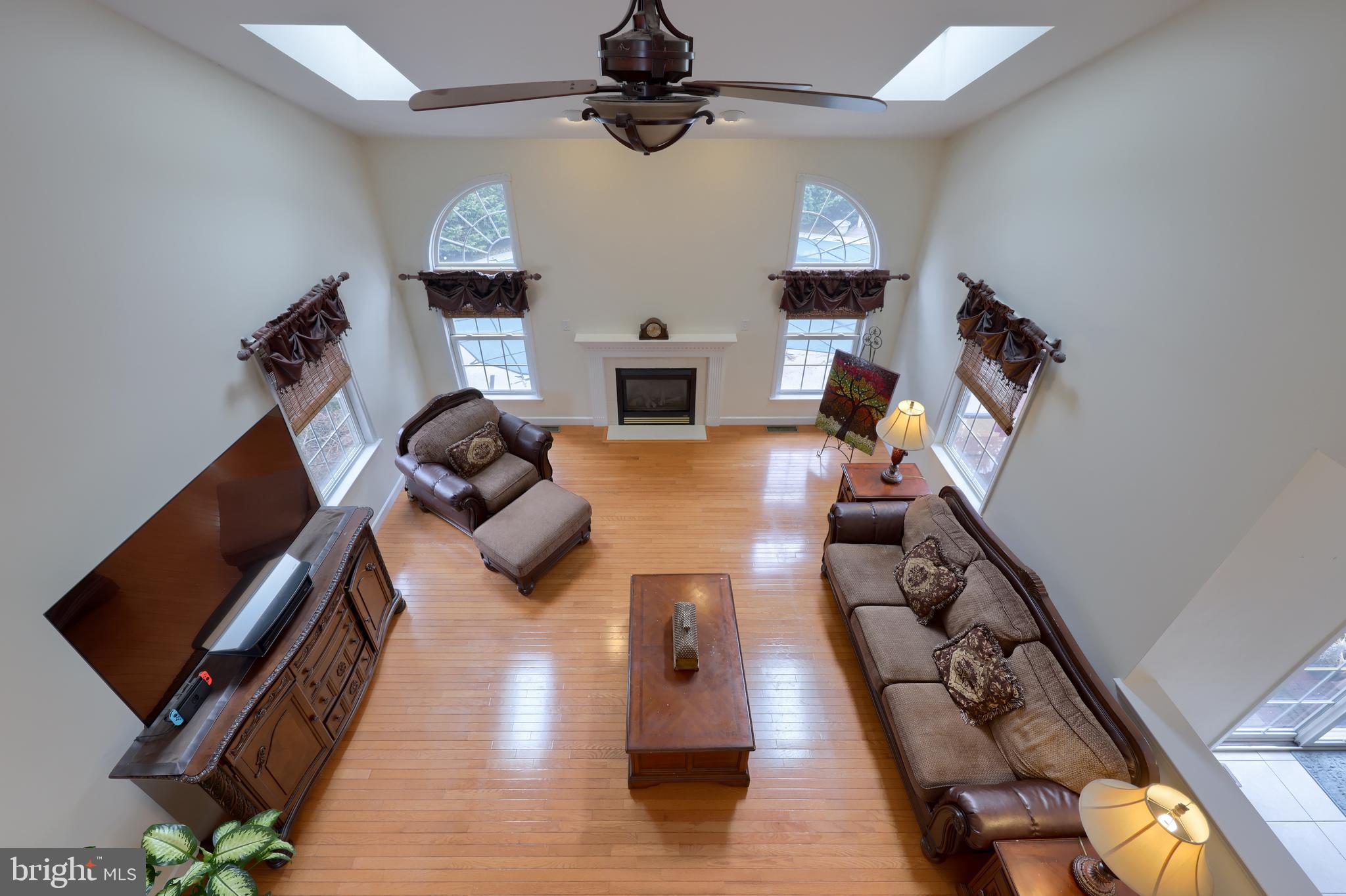 5 Colorado Avenue Reading, PA 19608 - Photo 10 of 51 Living Room