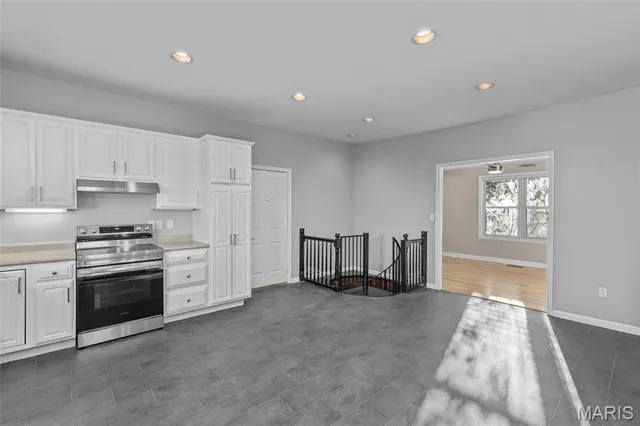 $245,000 | 2438 Creve Coeur Mill Road, Maryland Heights, MO 63043