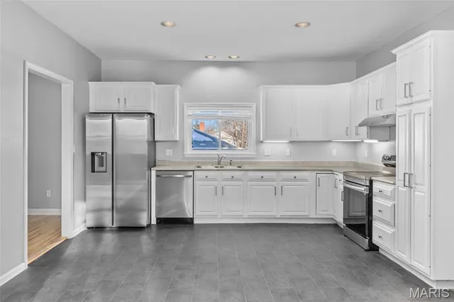 $245,000 | 2438 Creve Coeur Mill Road, Maryland Heights, MO 63043