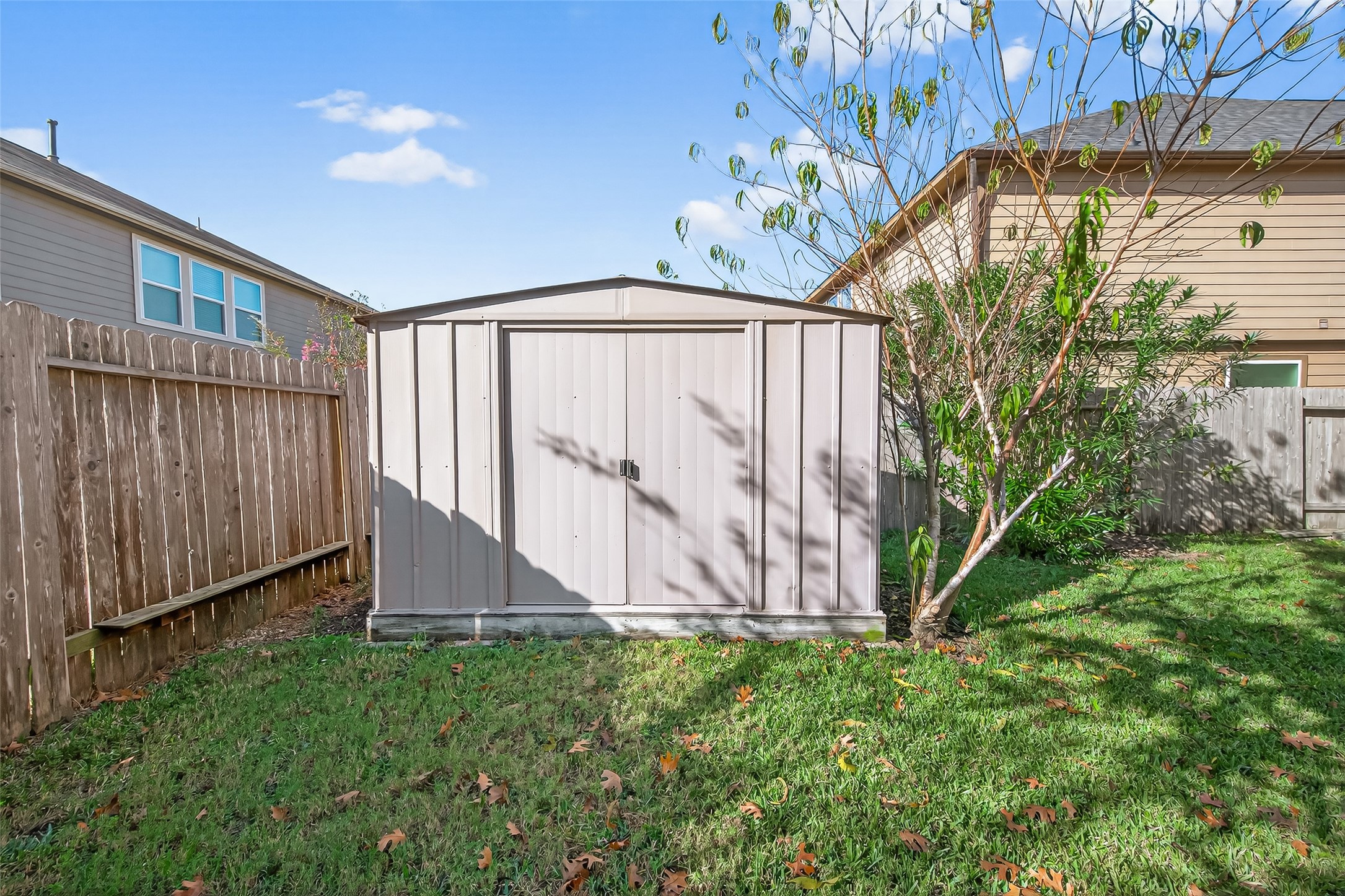 9940 Swallow Drive Conroe, TX 77385 - Photo 22 of 30 8x10 utility shed in backyard