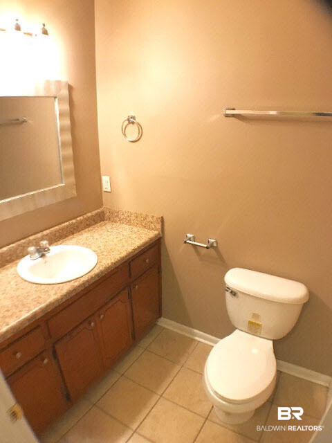 4249 Bay Road Theodore, AL 36582 - Photo 11 of 16 Hall /guest bath
