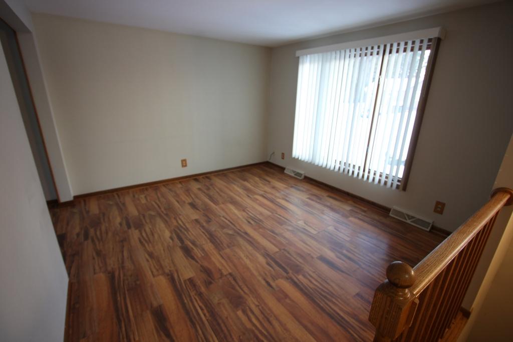 215 Johnson Street Rhinelander, WI 54501 - Photo 4 of 19 Gallery Image 4