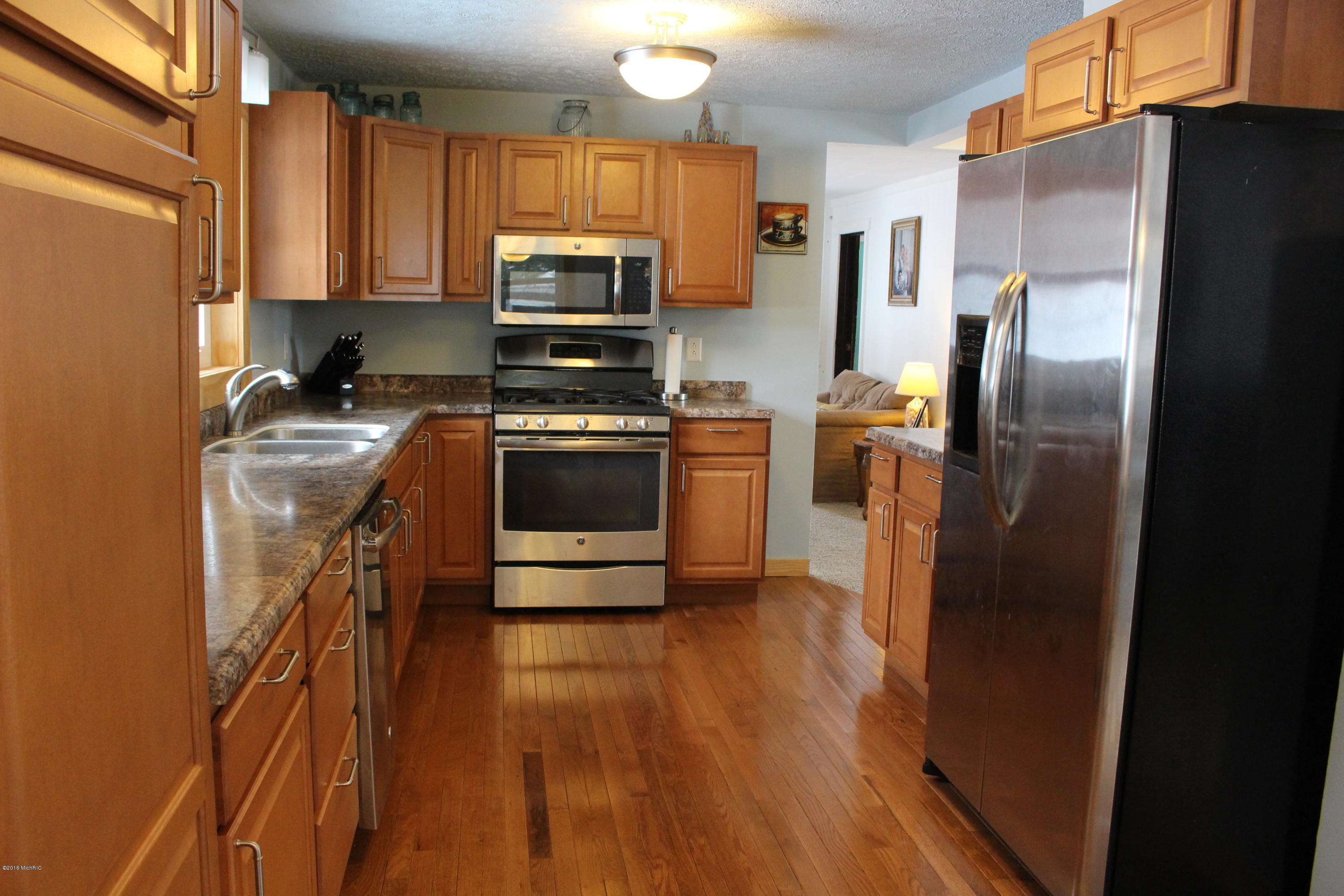22708 Williams Landing Road Sturgis, MI 49091 - Photo 16 of 37 IMG_4348