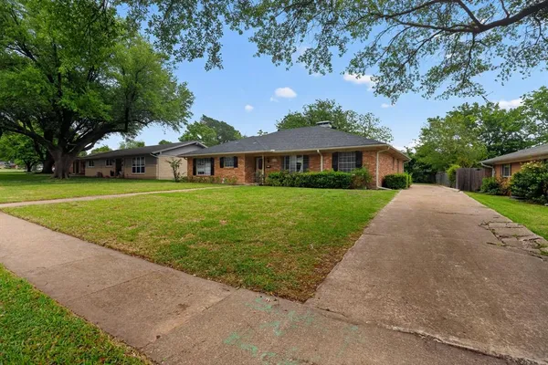 $299,900 | 1616 West Shields Drive, Sherman, TX 75092