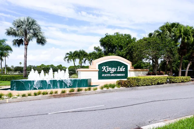 $389,000 | 587 Northwest Lambrusco Drive, Port St. Lucie, FL 34986