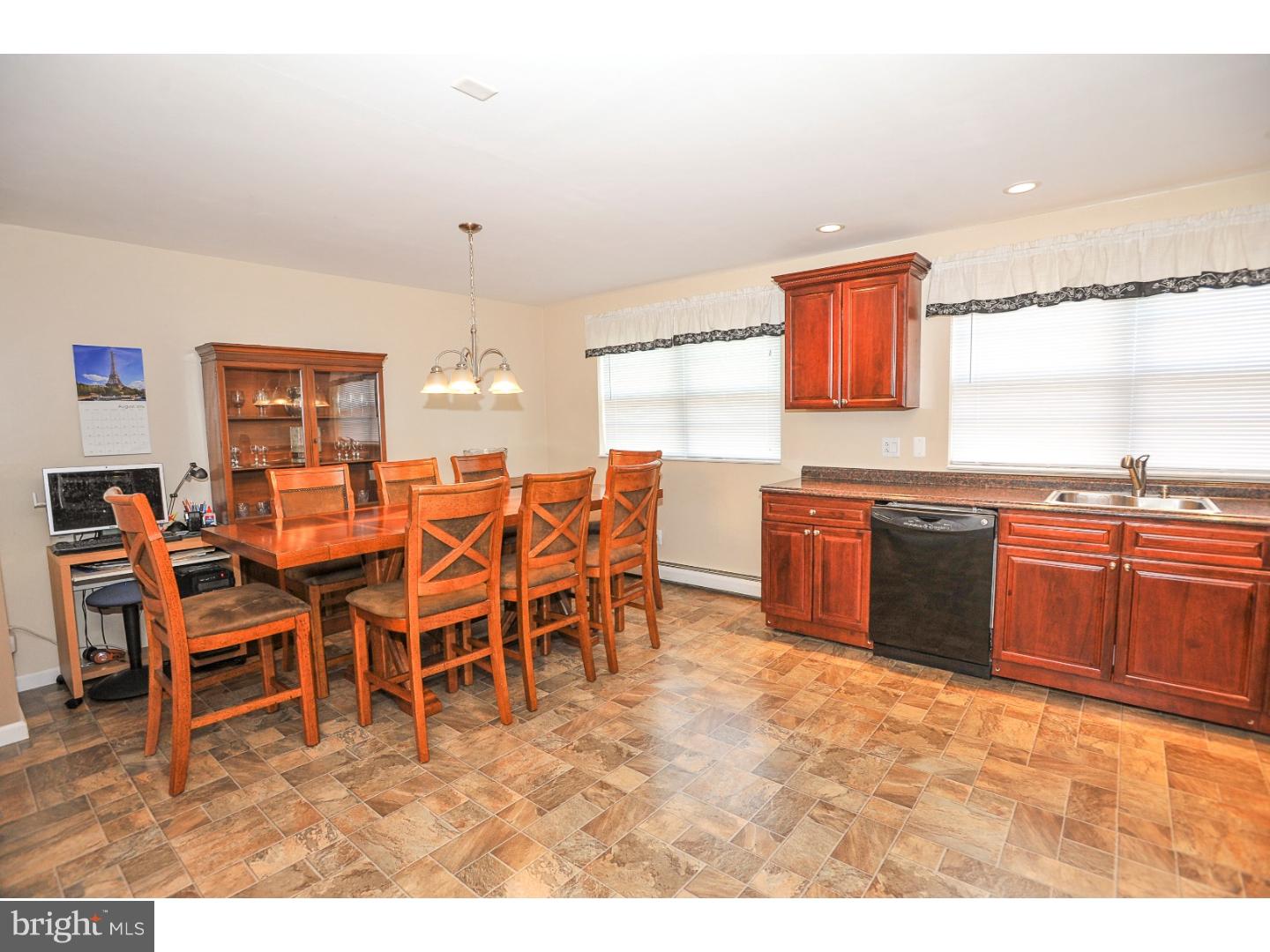 3411 Brookview Road Philadelphia, PA 19154 - Photo 11 of 25 Kitchen