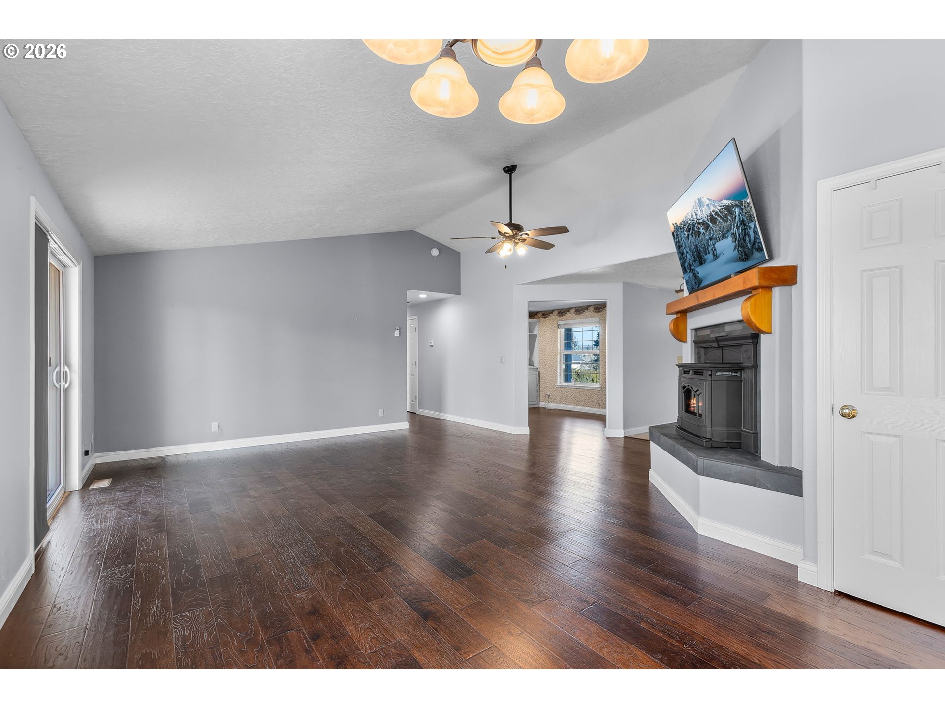 3249 Northeast Yellowpine Road Prineville, OR 97754 - Photo 9 of 43