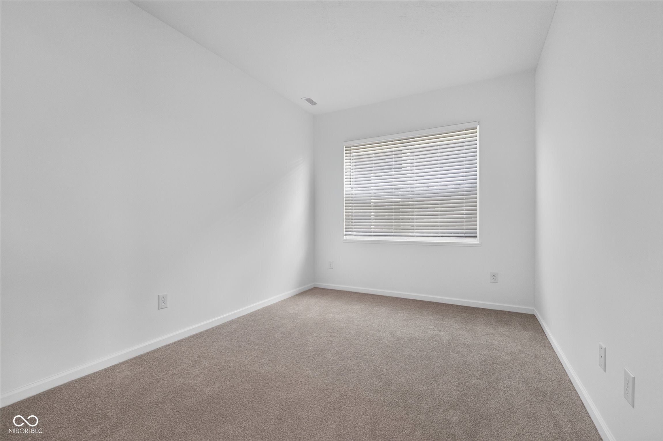 5115 Triple Crown Way Indianapolis, IN 46237 - Photo 6 of 58