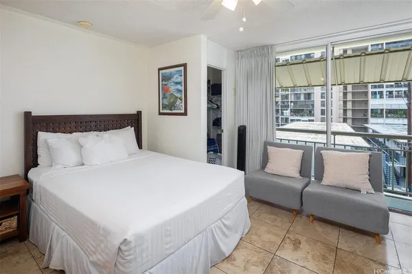 $2,000 | 240 Liliʻuokalani Avenue, Unit 401, Honolulu, HI 96815
