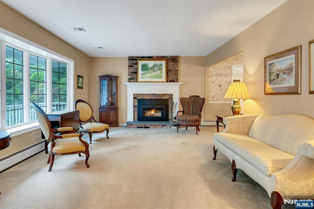 50 Rockledge Road Montville, NJ 07045 - Photo 6 of 36 Gallery Image 6