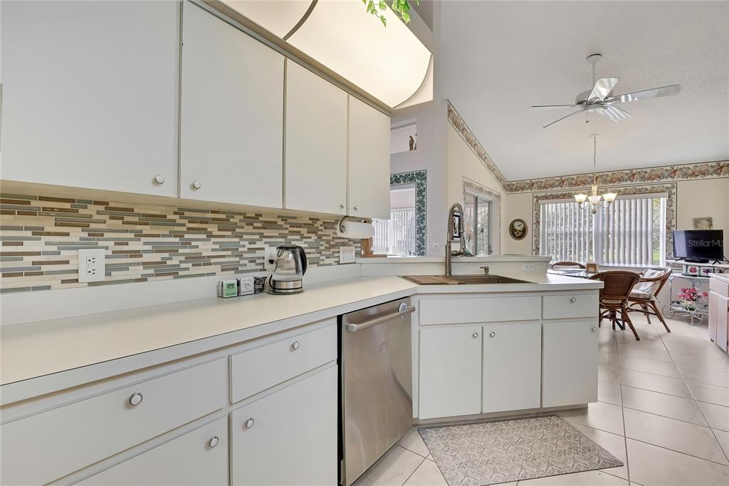 2353 Summercrest Lane Spring Hill, FL 34606 - Photo 12 of 40