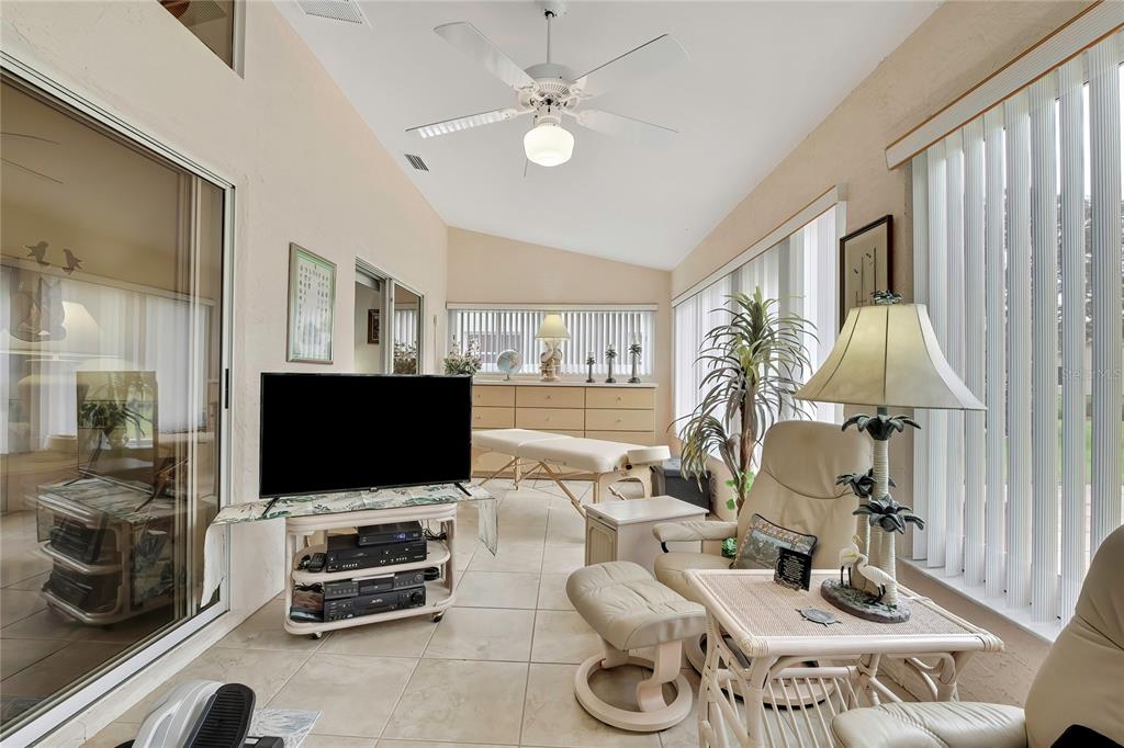 2353 Summercrest Lane Spring Hill, FL 34606 - Photo 15 of 40