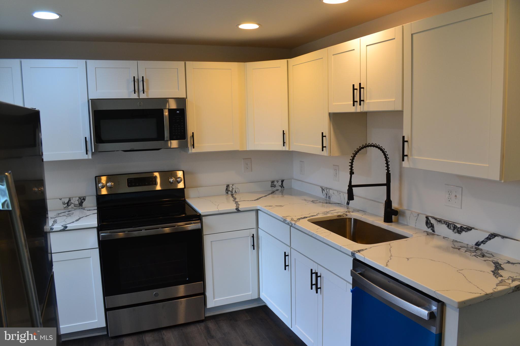125 Cove Point Road Lusby, MD 20657 - Photo 19 of 32 Recessed lighting