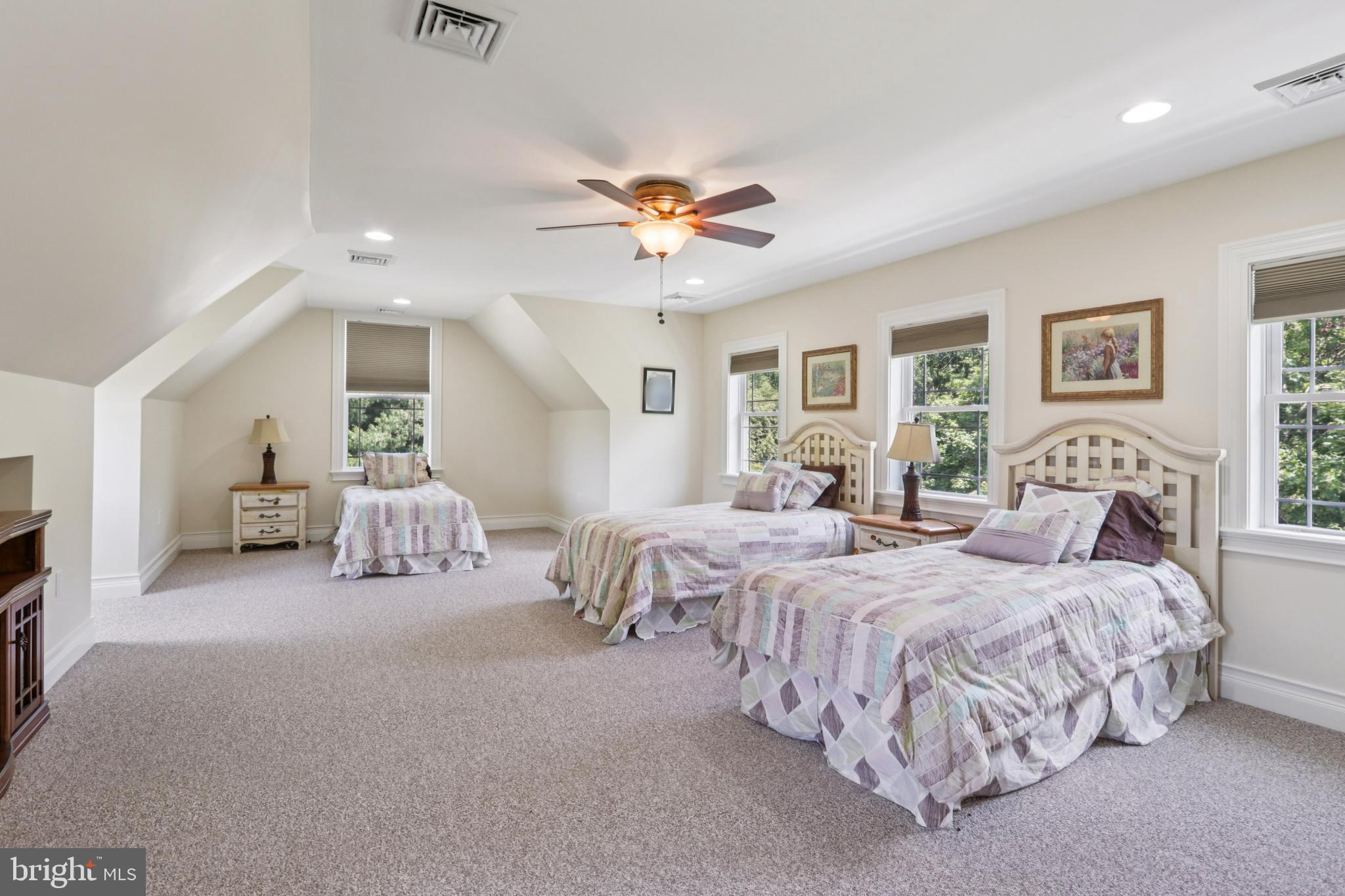 296 Sharon Road Robbinsville, NJ 08691 - Photo 30 of 107