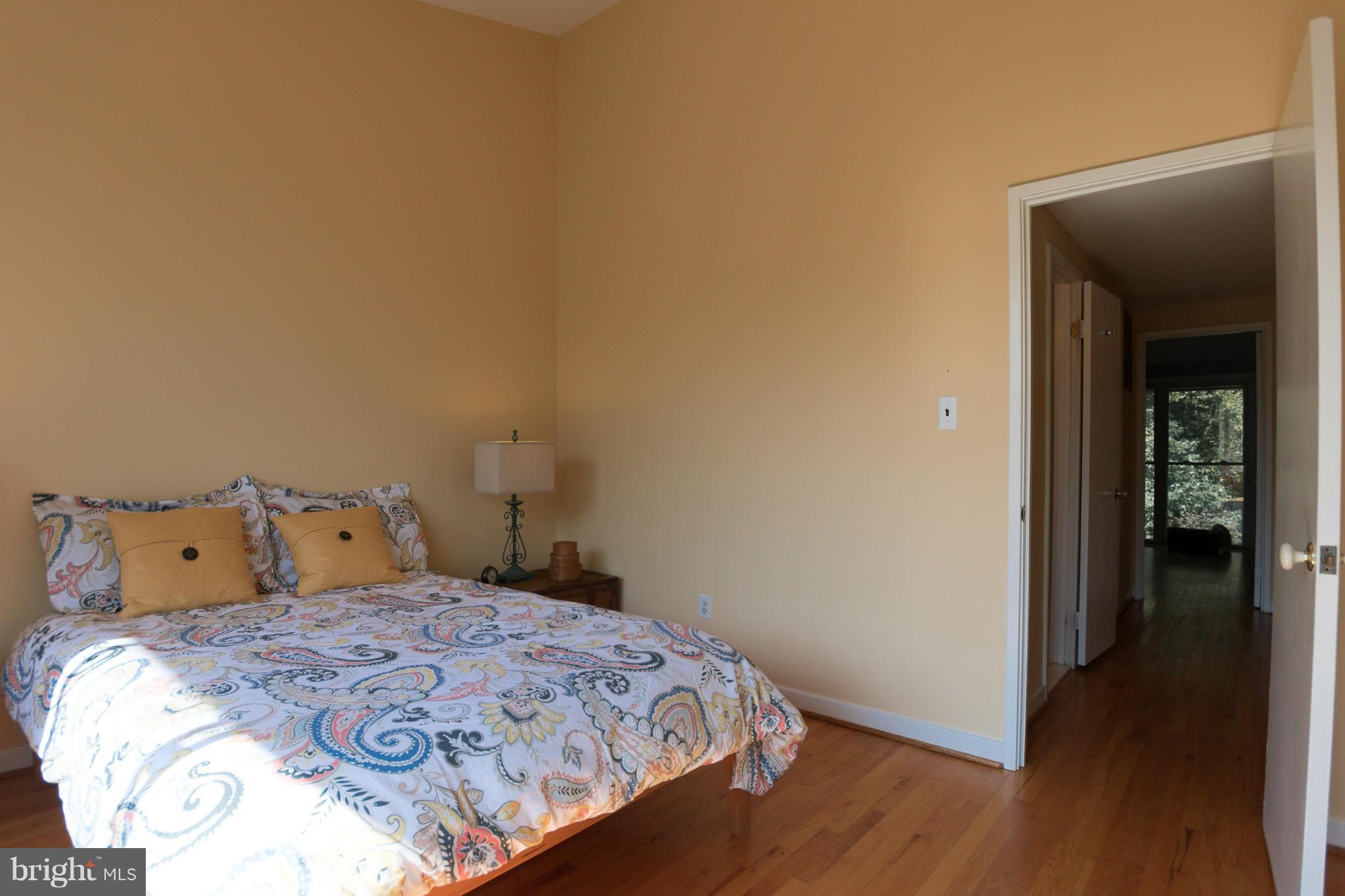 11432 Orchard Lane Reston, VA 20190 - Photo 13 of 30 Bath (Master)