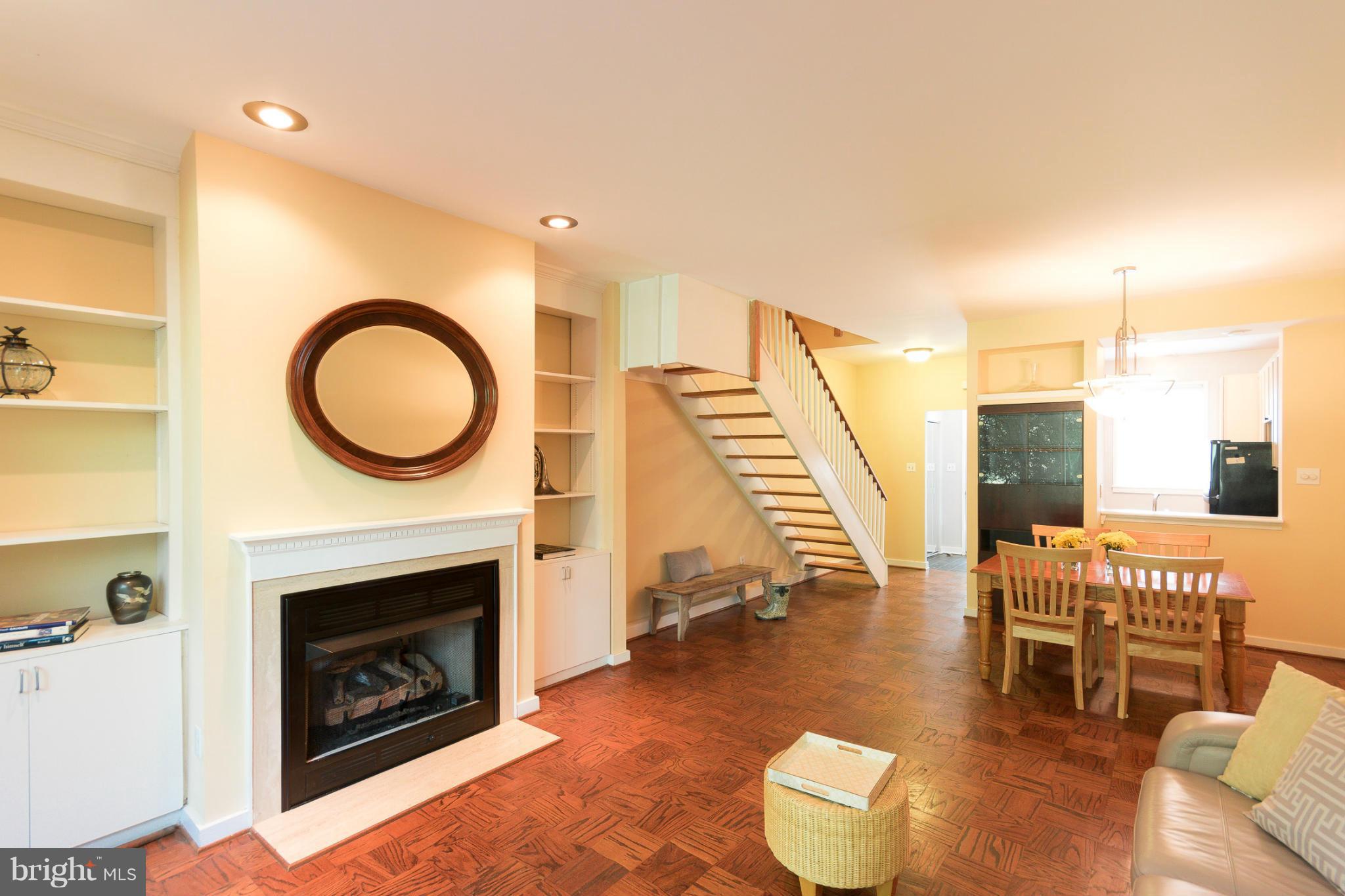 11432 Orchard Lane Reston, VA 20190 - Photo 4 of 30 Interior (General)