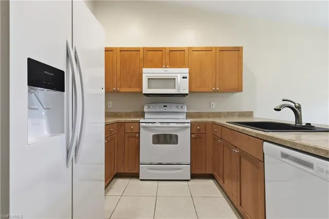 $1,800 | 516-518 Southeast 5th Place, Cape Coral, FL 33990