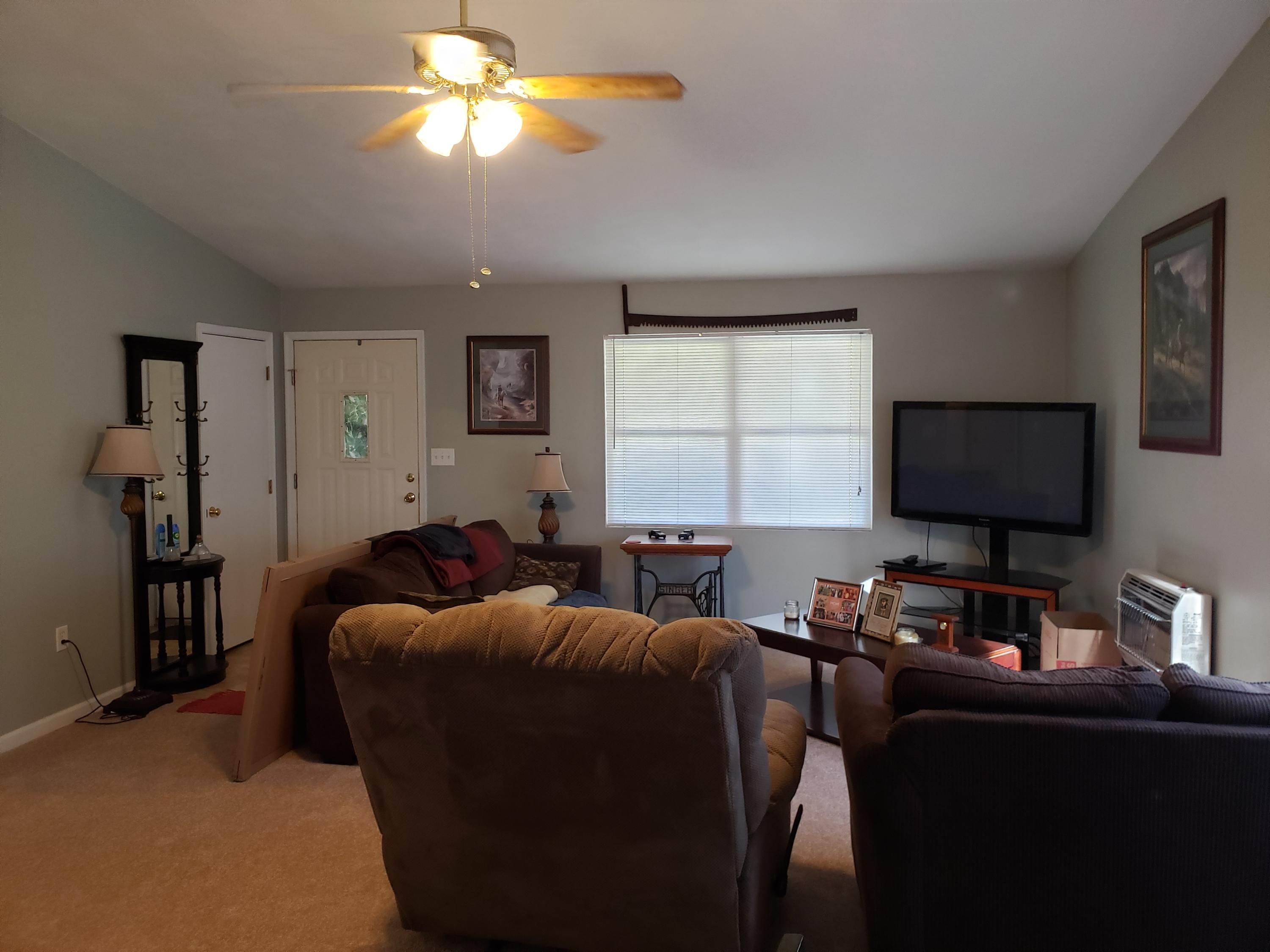 3379 Phelps Road Bedford, VA 24523 - Photo 16 of 31 Great Room View 2
